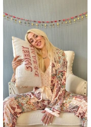Pijamaevi طقم بيجامة نسائية محبوكة حصريًا من Salmon Flore
