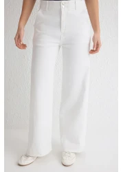  Collection White Button Detailed High Waist Wide Leg Jeans Twoss25Je00183