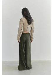  Collection إصدار محدود - بنطال منسوج بحزام كاكي واسع الساق TWOSS25PL00082
