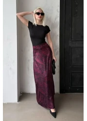 Madmext تنورة طويلة من الساتان المزخرف باللون العنابي للنساء Mg2333