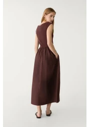 VODENS فستان متوسط ​​الطول بتفاصيل جيب متباينة باللون البني للنساء