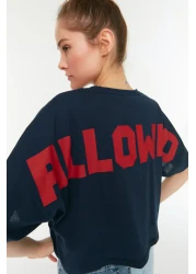  Collection تي شيرت محبوك بفتحة رقبة دائرية 100% قطن أزرق داكن مطبوع مريح/واسع TWOSS22TS0983