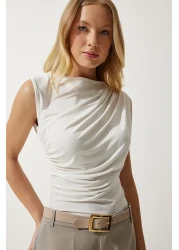 Happiness İstanbul بلوزة نسائية محبوكة بدون أكمام برباط إكرو YU00015