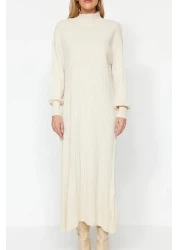  Modest فستان تريكو بياقة حجرية TCTAW24EB00015