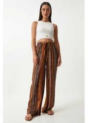Happiness İstanbul بنطلون بالازو فسكوزي منقوش باللون البني للنساء EN00606