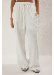  Collection شورت من الكتان الأبيض بأرجل واسعة جدًا - مع طبلة مطاطية مبطنةシュツォS25PL00121