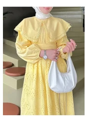 Modamorfo فستان بياقة كيب مزين بالدانتيل باللون الأصفر