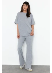  Collection طقم تي شيرت وبنطلون قطن رمادي كبير الحجم - ساق إسبانية 100% قطن TWOSS24AU00059