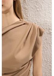  Collection بلوزة غير متماثلة - تفاصيل ربط وثنيات حجرية