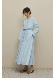 Fahhar تنورة واسعة منفوخة باللون الأزرق الفاتح