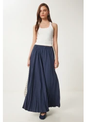 Happiness İstanbul تنورة نسائية صيفية منسوجة بتأثير التجاعيد باللون الأزرق الداكن DD01347