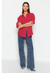  Collection قميص منسوج فضفاض بزهرة الرمان TWOAW20GO0107