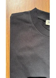 JESSE STORY تي شيرت بتصميم خاص للرجال والنساء للجنسين مع إكسسوارات "mıu".