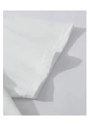 qubo sportswear & company تي شيرت أبيض بأكمام قصيرة ورقبة دائرية من القطن المطبوع مقاس كبير للجنسين من qubo