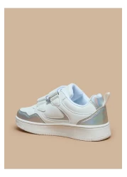 Flora Bella by Shoexpress حذاء رياضي بألوان متباينة مزود بخطاف وحلقة للإغلاق