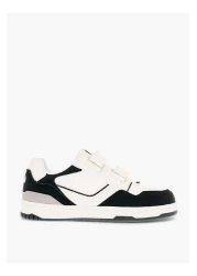 Lee Cooper حذاء رياضي منخفض الكاحل للأولاد مزود بشريط لاصق وخطاف