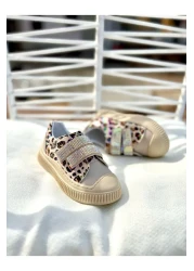 Görkem bebe ayakkabı ve tekstil حذاء رياضي بناتي بنعل سميك تشريحي وشريط فيلكرو رياضي للمشي