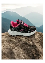 iskarpino حذاء بناتي كاجوال بتفاصيل شبكية ونعل مريح وخفيف الوزن باللونين الأسود والوردي