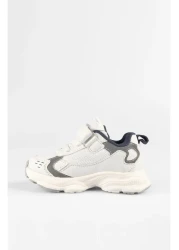 Vicco حذاء فيكو تاغ للأولاد باللون الأبيض من الفيلون