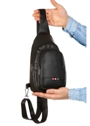 Newish Polo حقيبة كروس جلدية للجنسين، حقيبة صدر، حقيبة كتف ذات وجهين، مع منفذ سماعة رأس، حقيبة بودي باج يوميًا