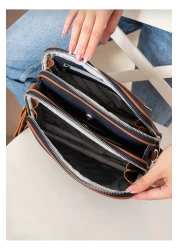 Just Polo حقيبة كتف وحقيبة كروس نسائية من Colors Of Justpolo مكونة من 5 أقسام