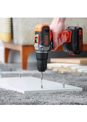 بلاك أند ديكر مثقاب مطرقي بسرعتين بقدرة 18 فولط مع بطاريتين وصندوق أدوات - أسود