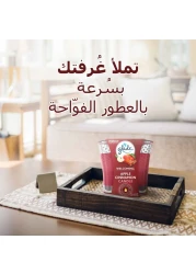 Glade Welcoming Apple &amp; Cinnamon Scented Candle 96g