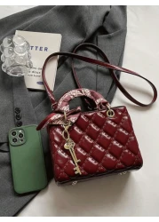 The New Fashion Classic Pu Waterproof Fabric Was Quilted And Embroidered With Diamond Shape Design With Small Fragrance And Ladies Style Metal Pattern Decoration Design And The Double Handle Portable