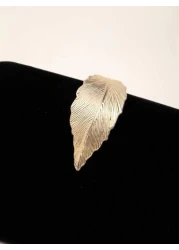 A Small Handbag For A European And American Light Luxury Maple Leaf Socialite s Dinner Party Paired With A Women s Cheongsam Evening Gown A Crossbody Bag For Bridesmaids Wedding Banquet And Annual Par