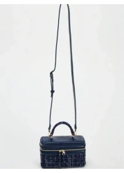 حقيبة كتف مربعة صغيرة متعددة الاستخدامات جديدة موسم خريف/شتاء 2024 ، شنطة يد صلبة للنساء