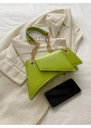 حقيبة كتف بسلسلة ذات شكل فريد ولون أخضر جذاب