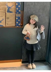 حقيبة يد صغيرة جديدة بشكل قوقعة. حقيبة صغيرة عملية وأنيقة للتعلق عبر الجسم. حقيبة مسائية متعددة الاستخدامات. م