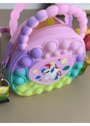 حقيبة يد بشكل قلب، حقيبة كروسبودي من السيليكون، محفظة وحيد القرن - مخفف للتوتر، مقاوم للماء، جيب تخزين قوي - سل