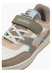 Kangaroos حذاء رياضي نسائي من KangaROOS مزود بألواح وإغلاق بخطاف وحلقة