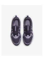 Nike Cosmic Runner TUBI - أحذية المشي