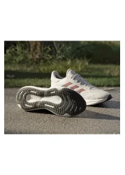 adidas سوبر نوفا 3 - حذاء جري ملون