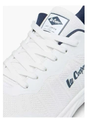 Lee Cooper حذاء رياضي رجالي من Lee Cooper برباط مزين بشعار