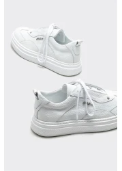 Elle أحذية رياضية جلدية بيضاء للرجال