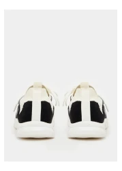 Styli أحذية رياضية بأربطة قابلة للتنفس ومزخرفة بالألوان