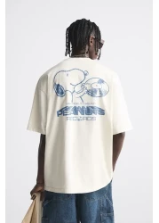 The Champ Clothing تي شيرت رجالي أبيض كبير الحجم مطبوع عليه سجلات Peanuts برقبة دائرية