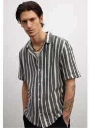 H&M Regular Fit Textured resort shirt