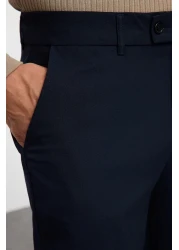  Collection بنطال قماش تشينو بقصة ضيقة باللون الأزرق الداكن TMNAW23PL00034