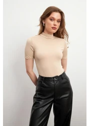 Bipantolon بلوزة نسائية بأكمام قصيرة باللون الأبيض الكريمي والأسود والأحمر الداكن مكونة من 4 قطع