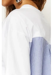  Collection تي شيرت محبوك من قماش البوبلين مخطط أبيض كبير الحجم/نمط واسع TWOSS24TS00006