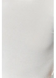  Collection بلوزة محبوكة قابلة للتمدد برقبة دائرية قابلة للتمدد من إكرو TWOSS23BZ00025