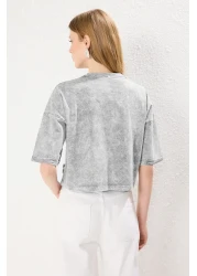  Collection Comfortable Fit - Gray Floral Print Crop T-Shirt Twoss25Ts00131