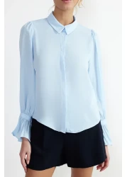  Collection قميص منسوج أزرق فاتح بأكمام إسبانية - مقاس عادي TWOAW22GO0487