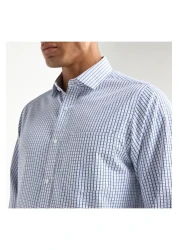 FAV قميص منقوش بقصّة عادية مع جيب على الصدر