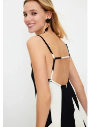  Collection فستان طويل أسود مطبوع على شكل حرف A - حزام قابل للتعديل، تفاصيل ملفوفة TWOSS24EL00060