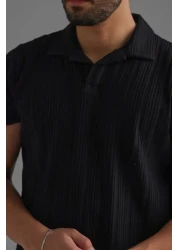 Tarz Cool تي شيرت بولو بياقة مطرزة باللون الأسود للرجال